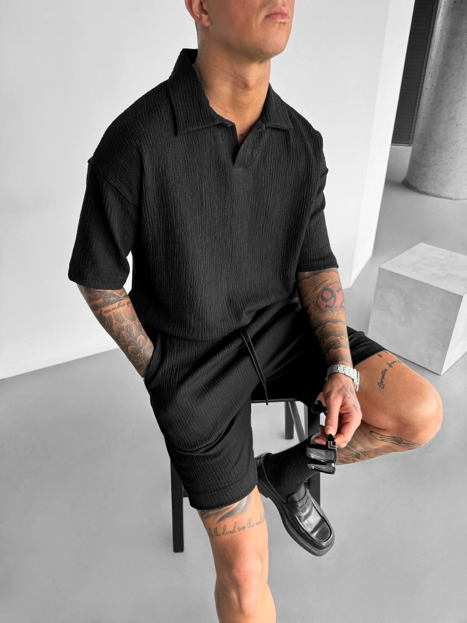 Loose Fit Crepe Shorts - Black - Image 4