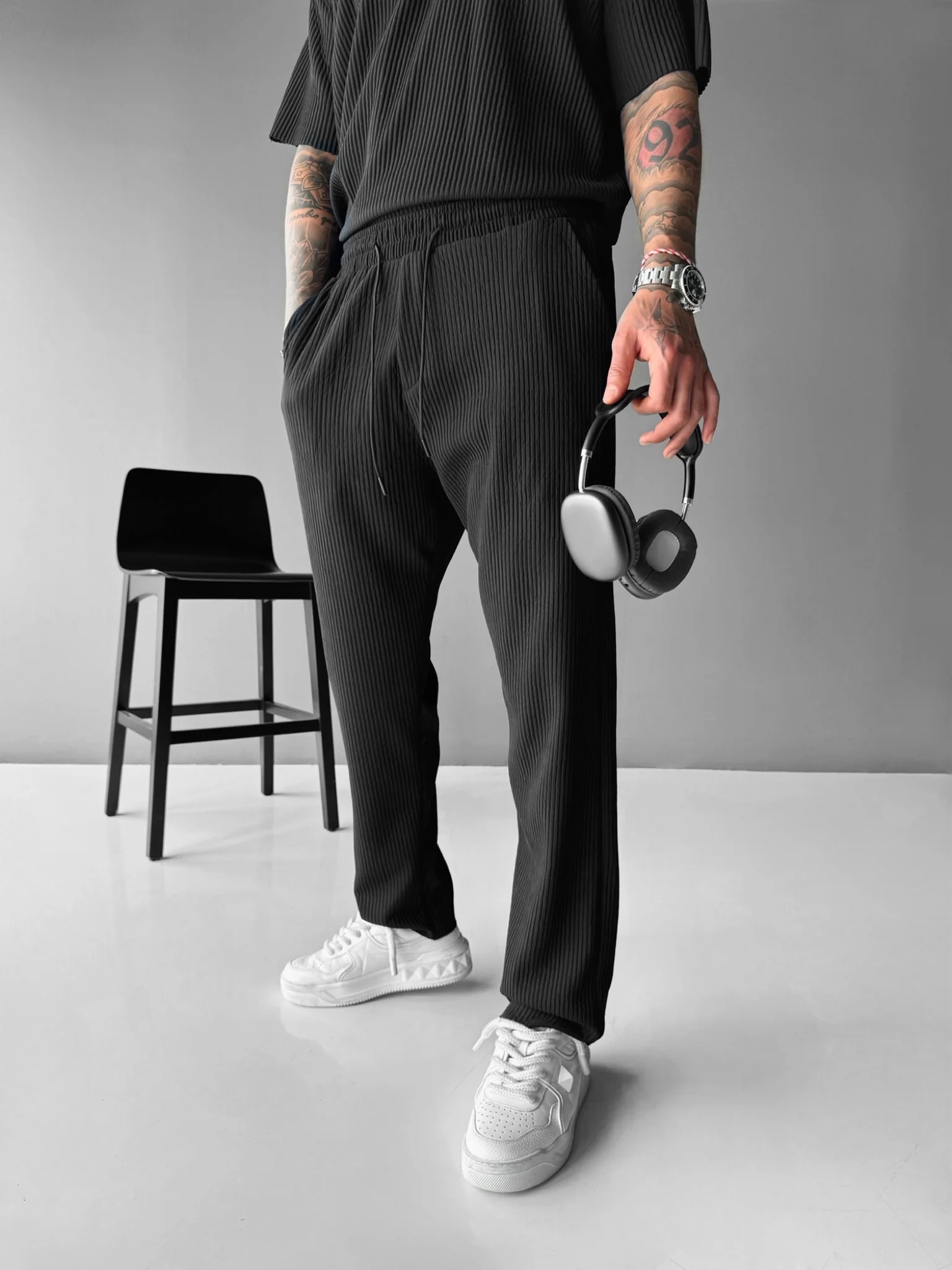 Loose Fit Ribbed Trousers - Black - Image 3