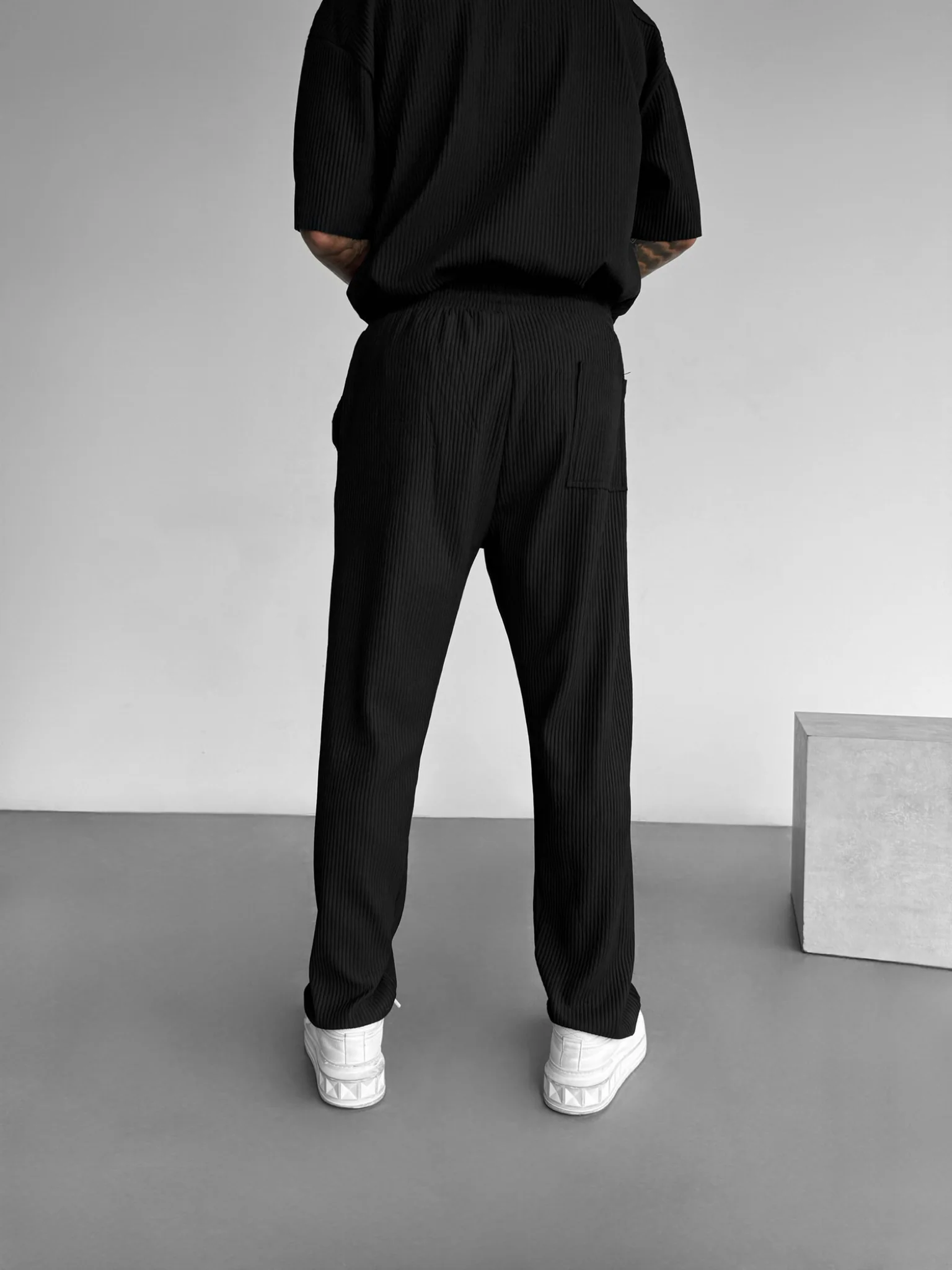 Loose Fit Ribbed Trousers - Black - Image 6