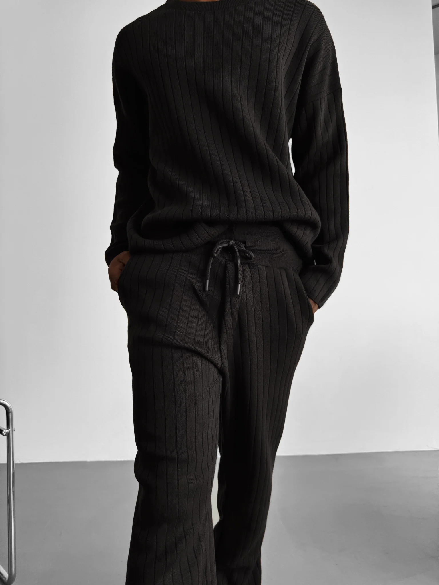 Oversize Wide Ribbed Long Arm Knit Sweatshirt - Black - Image 3