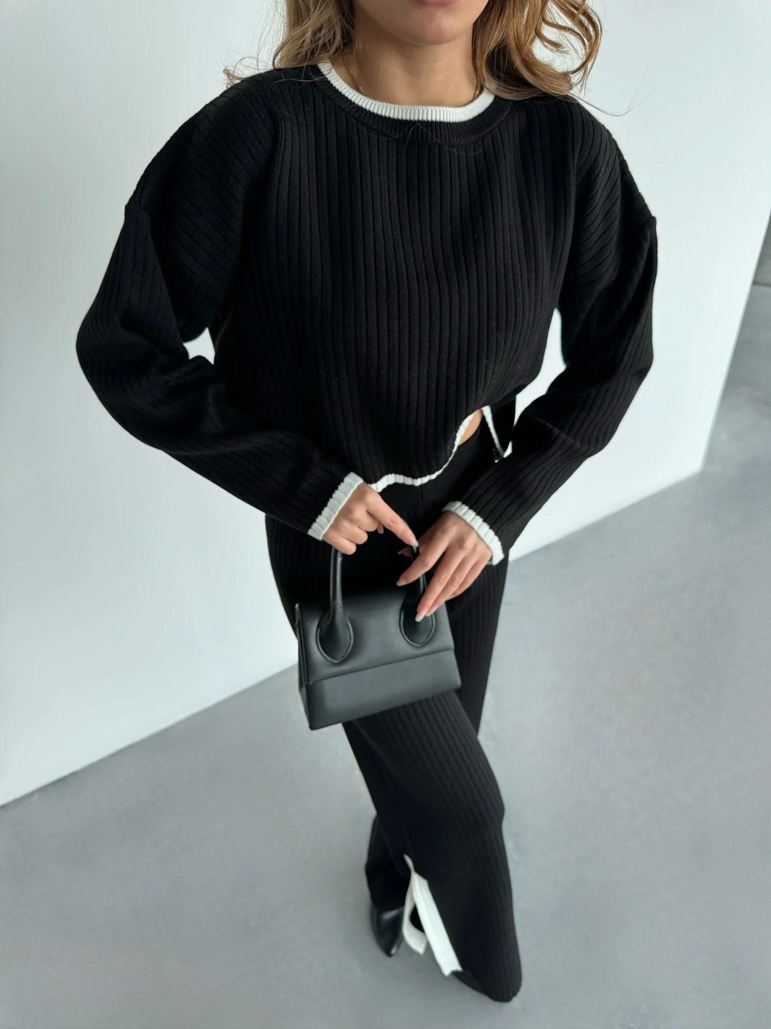 Wide Leg Details Knit Trousers - Black - Image 3